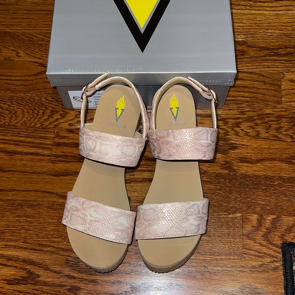 Volatile Wedge Sandals - Picture 2 of 4